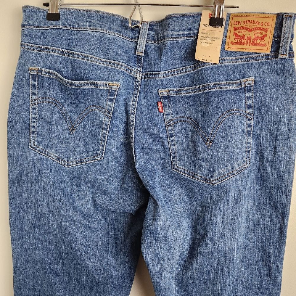 Levi's Boyfriend Relaxed Distressed Mid Rise Size 16, 33/27 NWT NEW - Picture 4 of 8